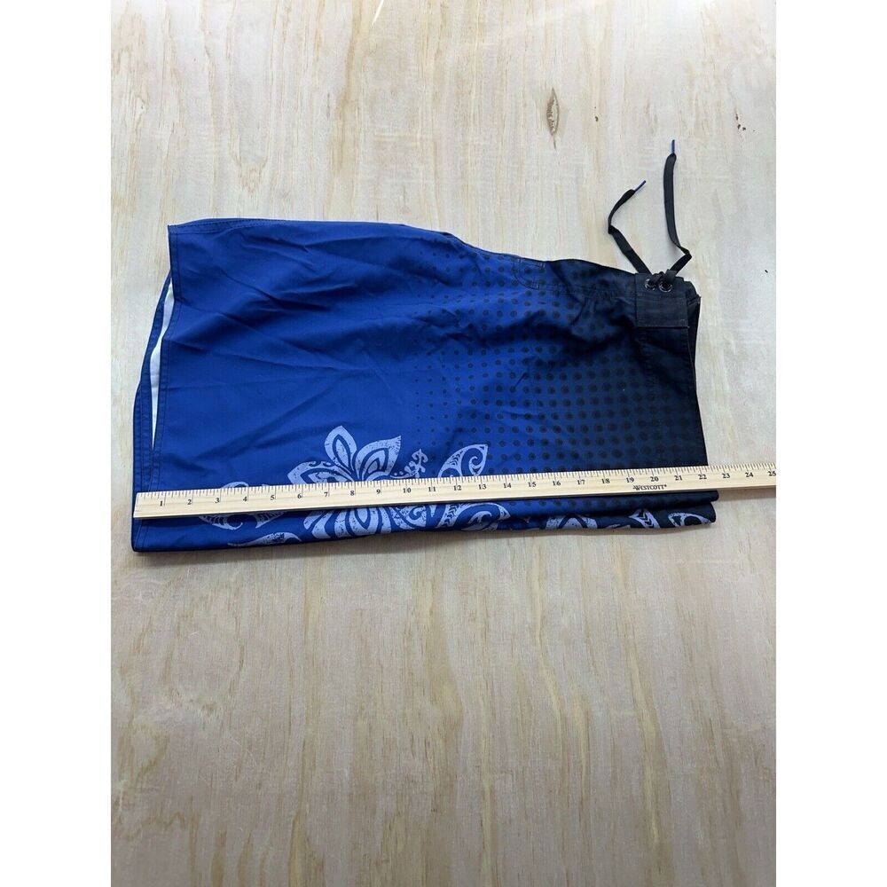 Crazy Shirts Hawaii Original Mens Blue Black Ombre Hibiscus Board Shorts Size 40 - Picture 5 of 5
